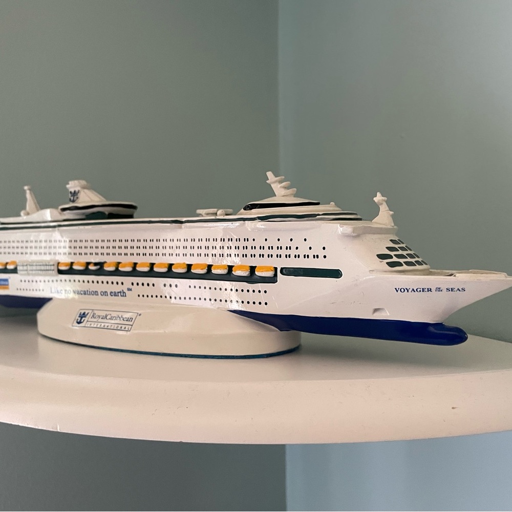 Sold Royal Caribbean VOYAGER Of The Seas Ship Model RCCL Licensed